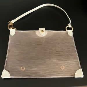 Louis Vuitton pouch only .... large bag only pictured for date code purpose